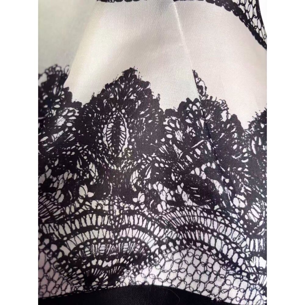 Carolina Herrera Silk Knee-Length Dress Size: US 8 - Picture 15 of 15